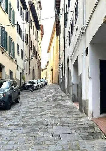 Apartment Costasangiorgio 2bdr 2bth Florence