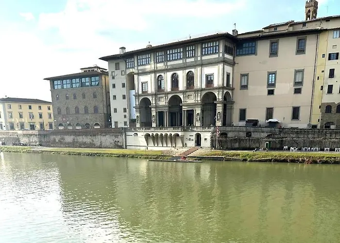 Costasangiorgio 2bdr 2bth Florence