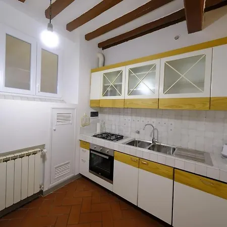 Costasangiorgio 2bdr 2bth Firenze