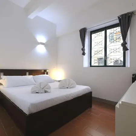 Costasangiorgio 2bdr 2bth Firenze